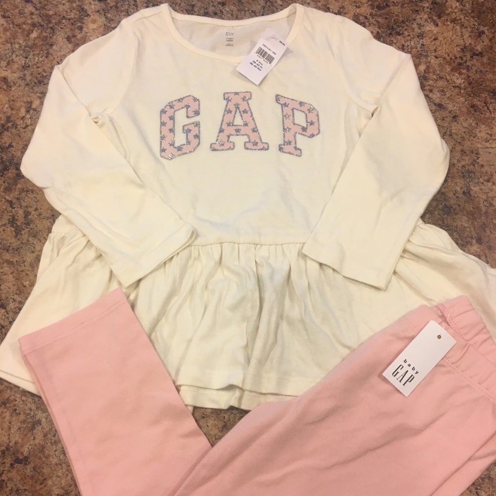 NWT! Gap outfit ⭐️